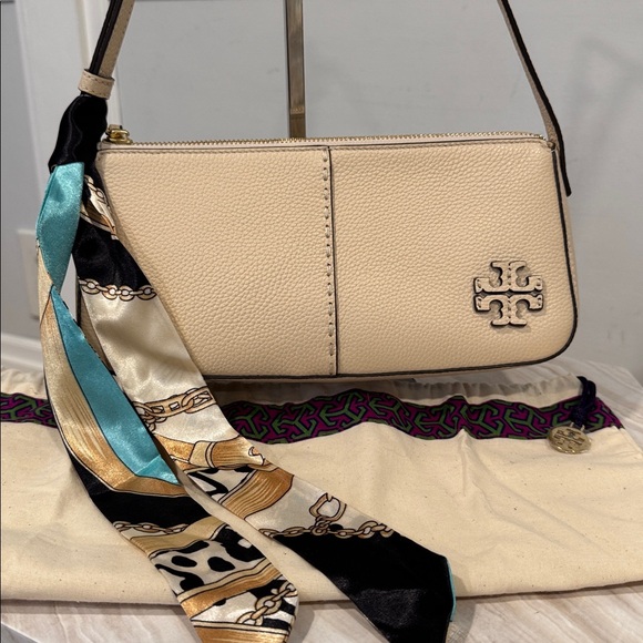 Tory Burch Bag McGraw Wedge Shoulder Bag NWOT - Picture 5 of 17